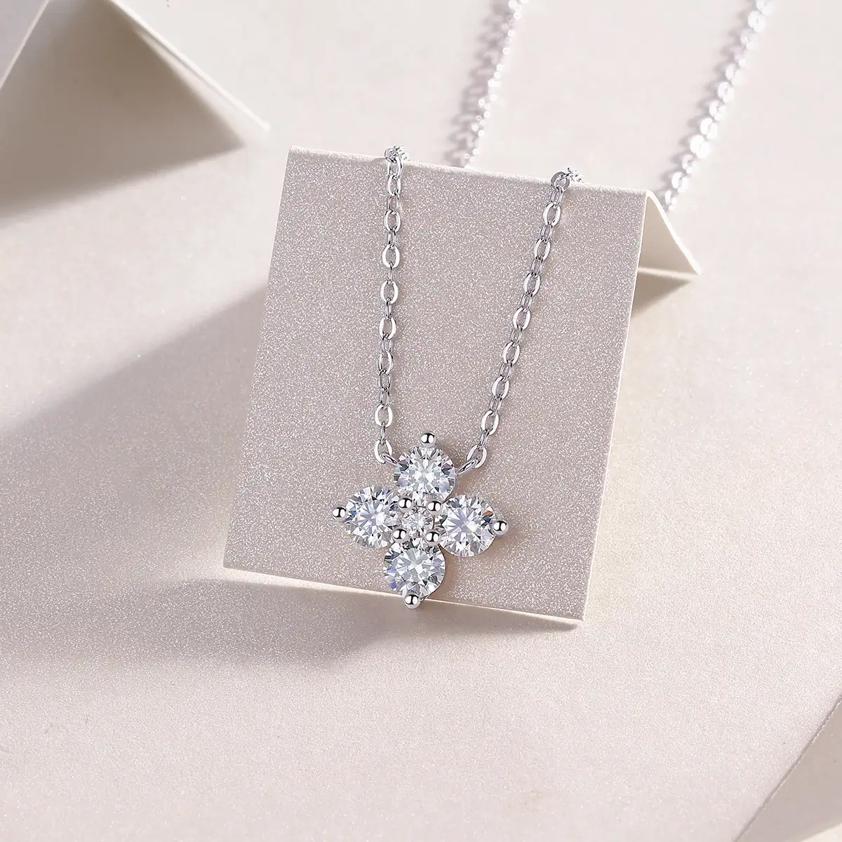 S925 Silver Moissanite Four Leaf Clover Pendant Necklace